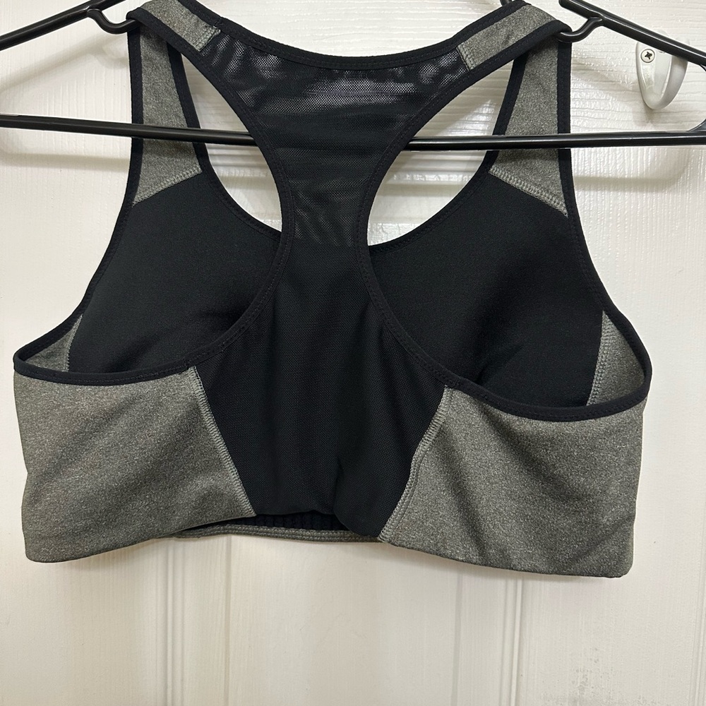 Nike Dri Fit Victoria Shape Sports Bra Gray & black mesh size Large . Like New! - Picture 2 of 4